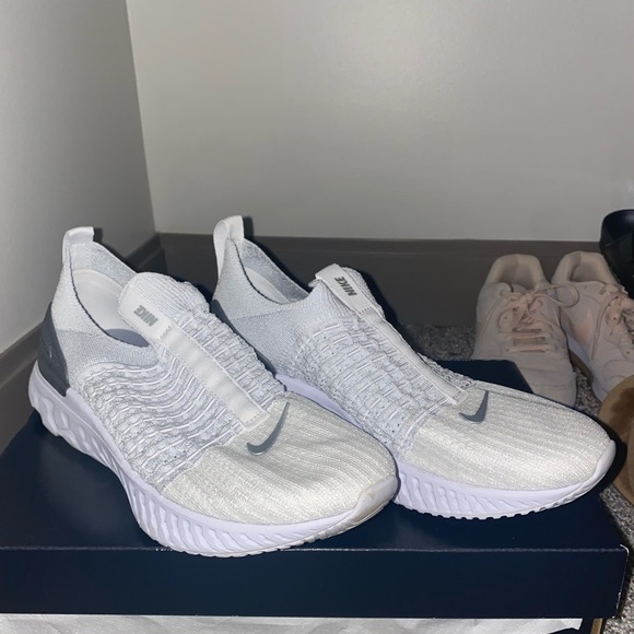 Nike React Phantom Flynit Running Shoes - Picture 3 of 6